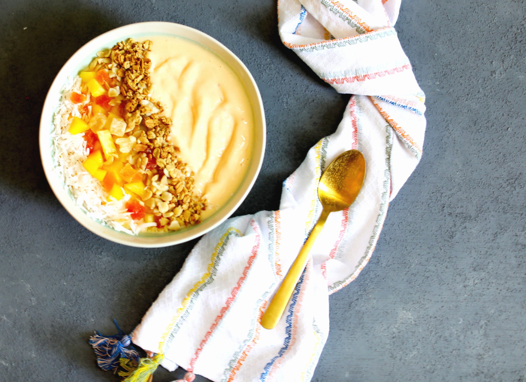 fermented dairy foods: Hawaiian Harvest Smoothie Bowl